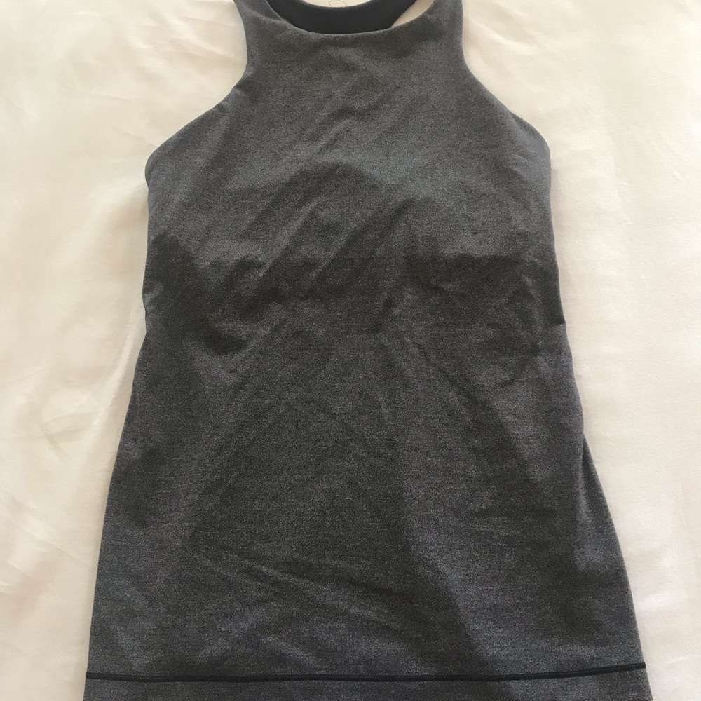 Lululemon workout top